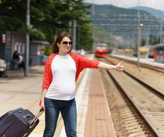 تجنبي أخطر شهور الحمل في السفر وإليكِ تعليمات السلامة